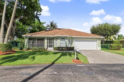 572 SE 18th Dr 1
