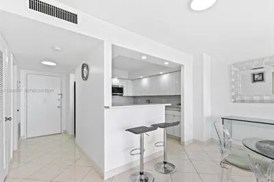 18021 Biscayne Blvd #1003 1