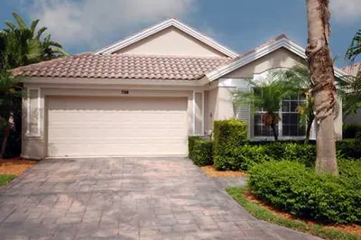 728 Pinehurst Way 1