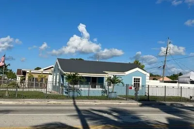 161 SE 8th Ave 1