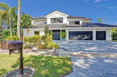 4598 NW 26th Ave