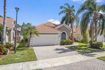 861 SW Munjack Circle 1