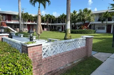 1150 Atlantic Shores Boulevard #611 1
