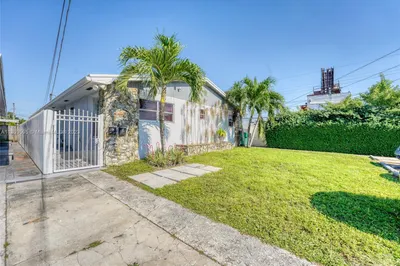 2731 NW 27th St 1