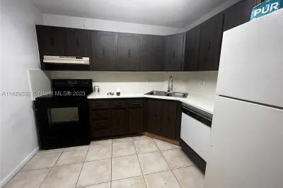 11131 Royal Palm Blvd #19 1