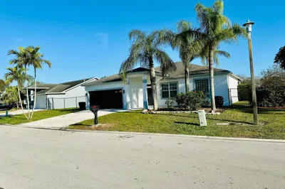 1196 Hatteras Circle 1