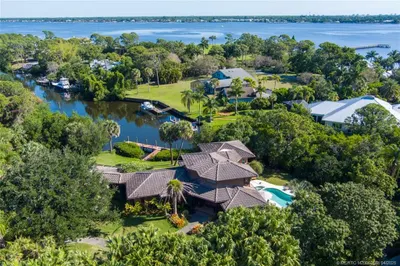 3308 NW Perimeter Road 1