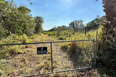 4945 Edwards Rd 1