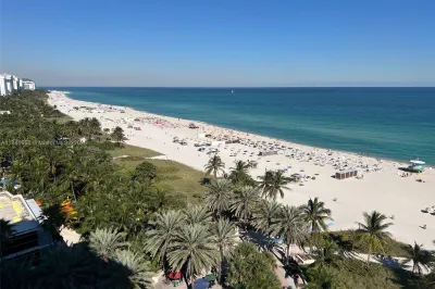 Beach from Decoplage