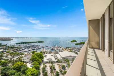 2655 S bayshore drive #1906 1