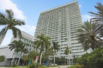 2000 Metropica Way #1503 1