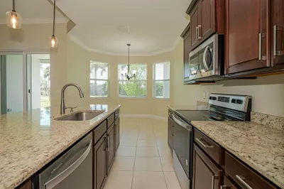 2529 Bella Vista Circle 1