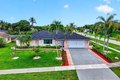 990 Hickory Trail 1