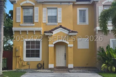 730 SE 2nd St 0 1