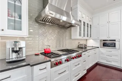 2018 NW Royal Fern Court 1