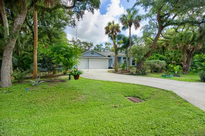 2300 Canoe Creek Lane 1
