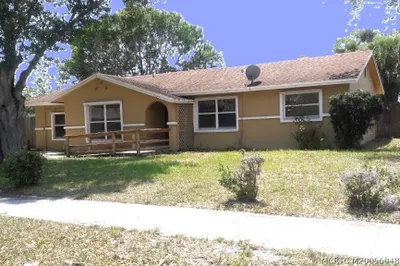 1125 Hemlock Circle 1