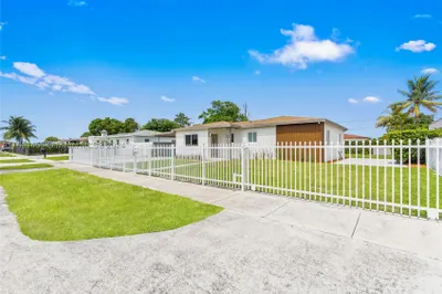 3521 NW 84th Ter 1