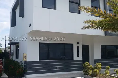 19249 NW 37 Ave 1