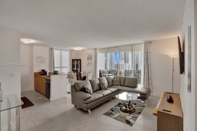 17555 Atlantic Blvd #1101 1
