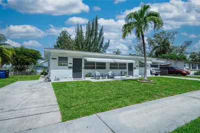 210-214 SW 10th Ave 1