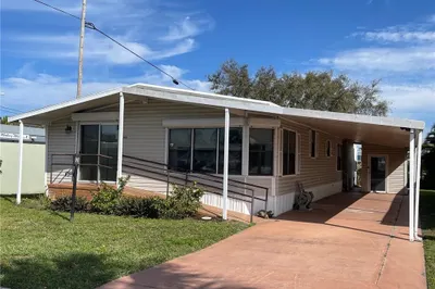 466 SE Trafalgar Terrace 1