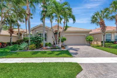 10893 Green Valley Walk