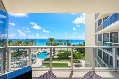 19333 Collins Ave #706 1