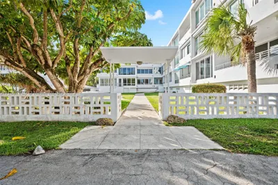 10240 Collins Ave #101-102 1