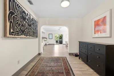 811 Trascoro Ave 1