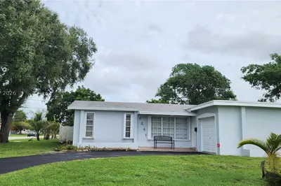 8561 Sheraton Dr 1
