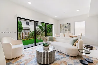 522 NW 14 Ct 1