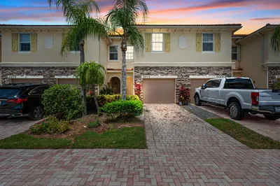 9472 SW Merlin Court 1