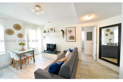 811 Jefferson Ave #204 1