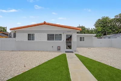 10345 NW 35th Ct 1