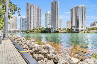 485 Brickell Ave #2508 1