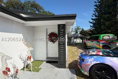 331 NW 39th Ave 1