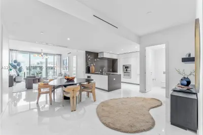 300 Biscayne Blvd Way #4309 1