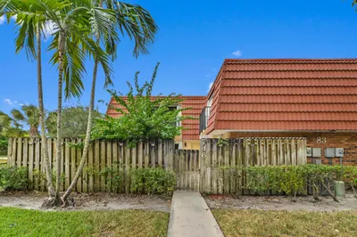 746 NW 98th Way 1