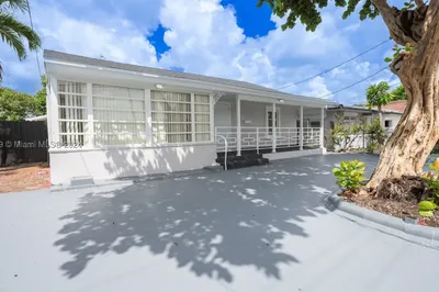 550 NW 43rd 1