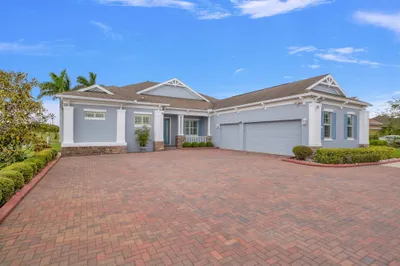 7273 E Village Square 1