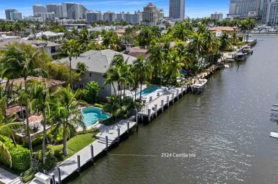 2524 Castilla Isle 1