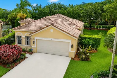 885 Tanglewood Cir #885 1