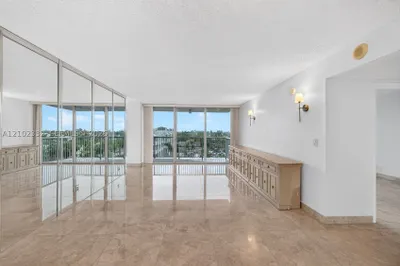 2655 Collins Ave #702 1
