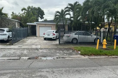 1855 NW 32nd St 1