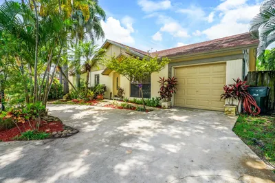 4633 Pine Grove Drive 1