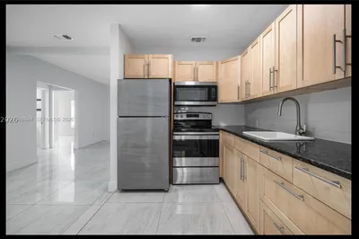 529 NW 42nd St 1