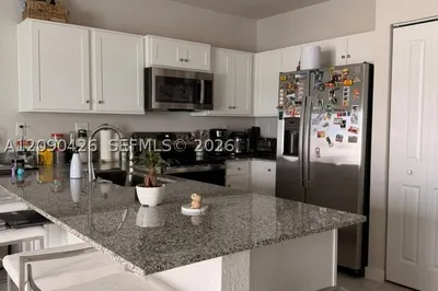 1074 NW 6th Ter 1
