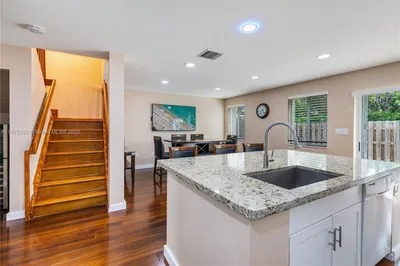 11540 NW 50th Ter 1