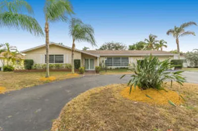 327 Country Club Drive 1